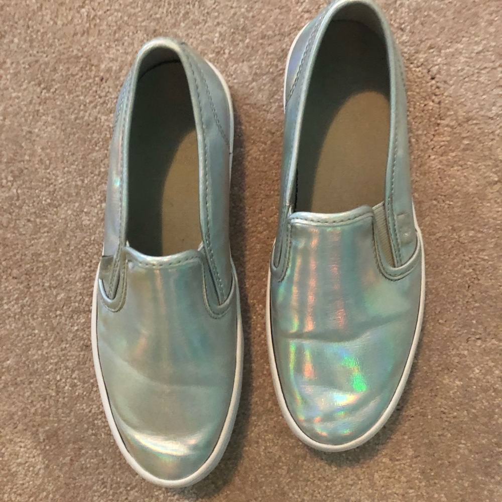 Guess slide on’s